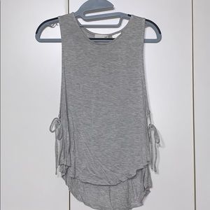 Wilfred free light gray tank size M